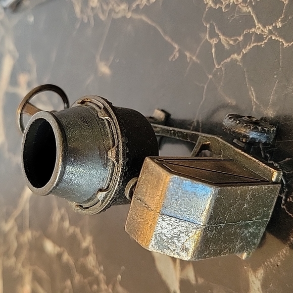 Vintage die-cast pencil sharpener miniature railroad concrete mixer - Picture 3 of 5